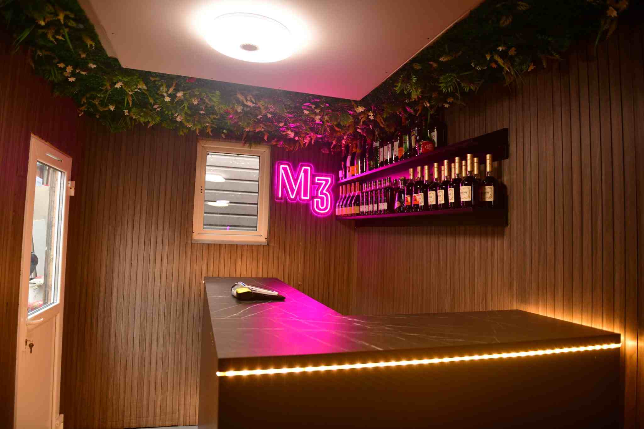 M3 Lounge - restaurant and lounge